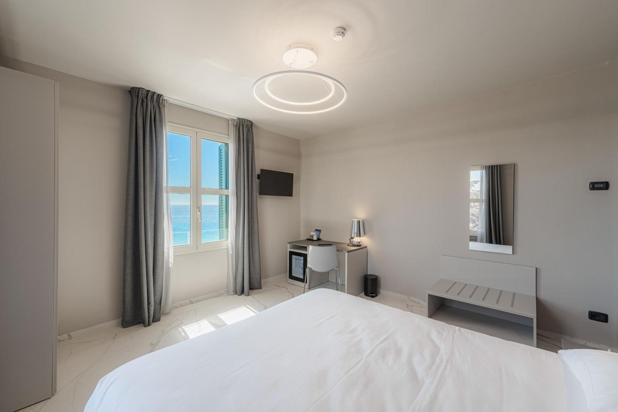 Hotel Villa Levi Сан Ремо Екстериор снимка