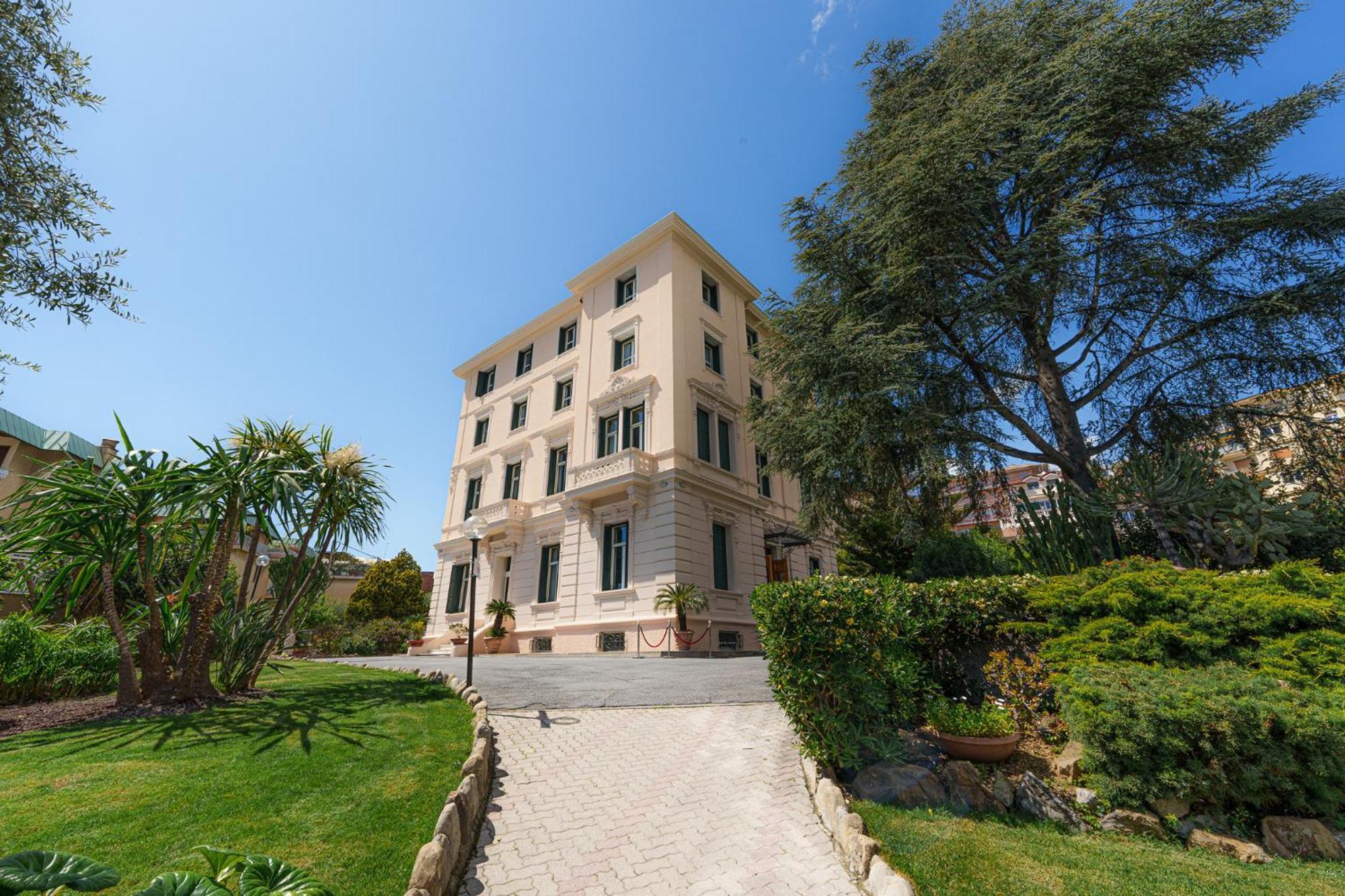 Hotel Villa Levi Сан Ремо Екстериор снимка